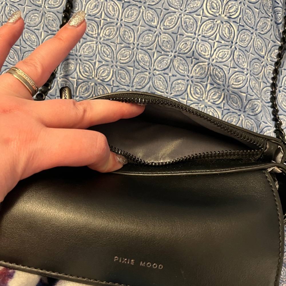Pixie Mood Crossbody - image 4